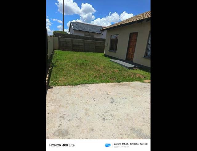 2 BEDROOM HOUSE FOR SALE IN SEBOKENG UNIT 17